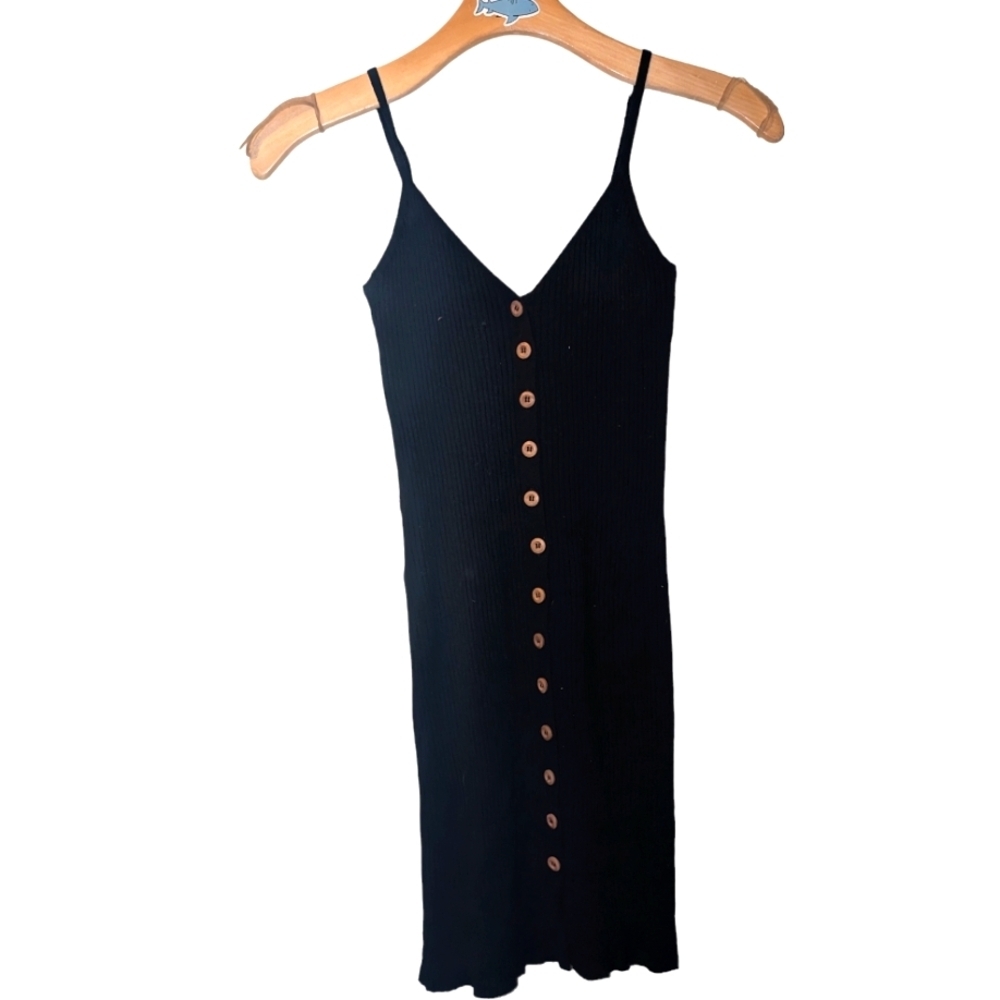 Forever 21 Contemporary Single Breasted Front Solid black Dress